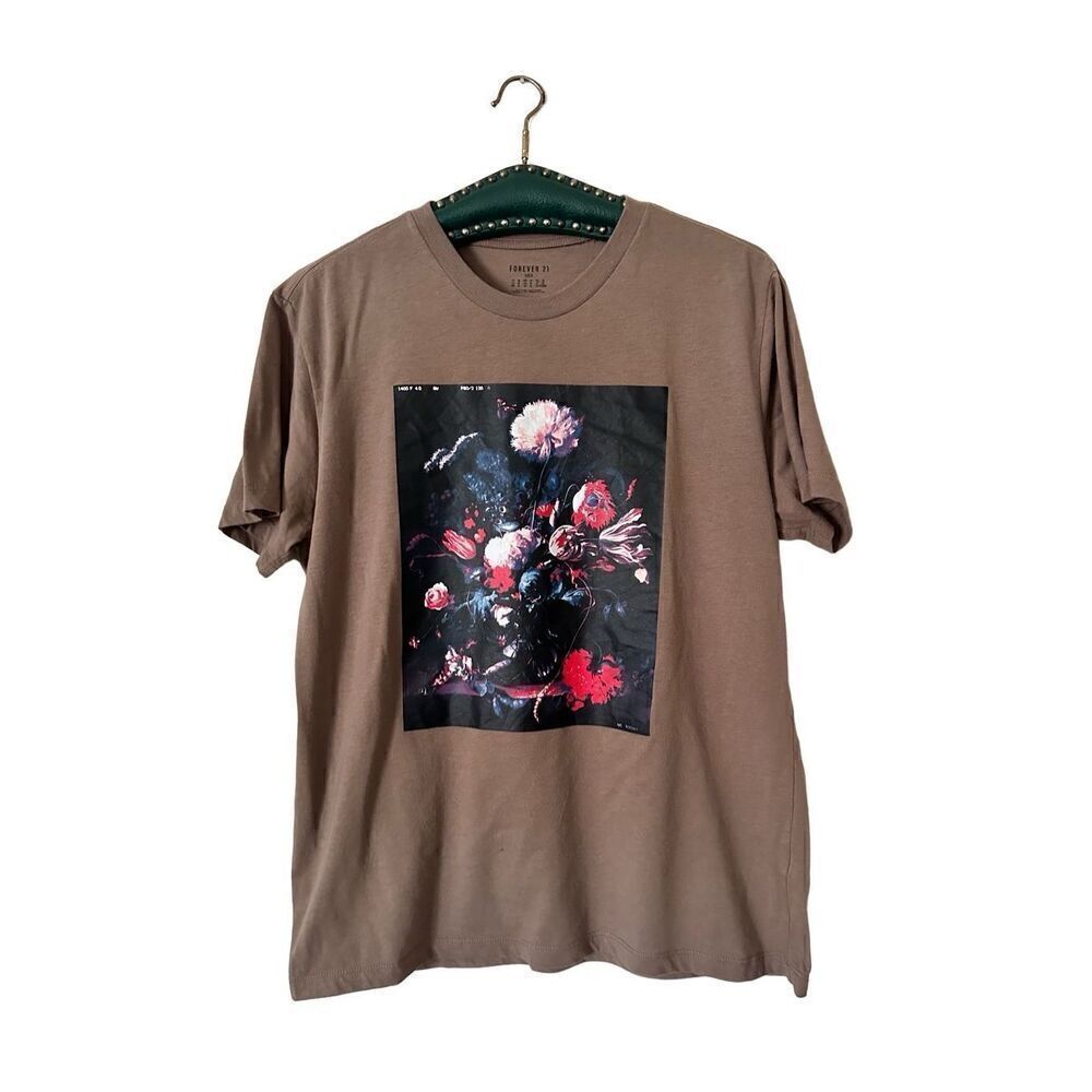 Forever 21 Men’s Short Sleeve Tan Shirt Size Medium Colorful Floral Flower Print